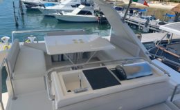Boats  for cancun attraction